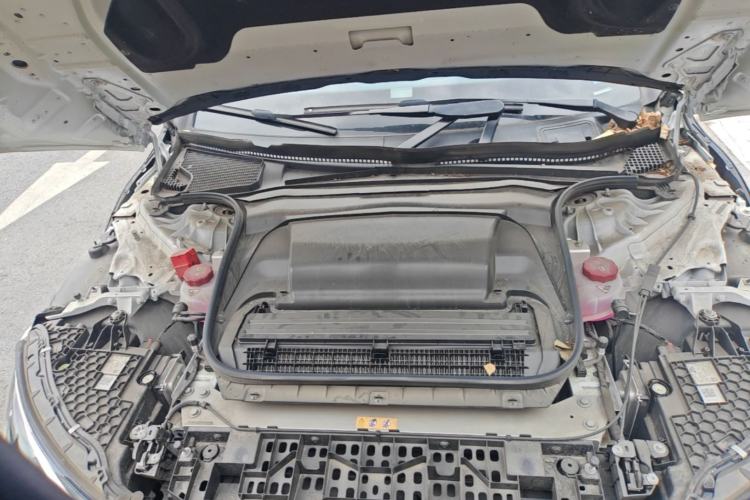 Used Mercedes-Benz EQE 2022 350 Luxury Edition Engine Bay