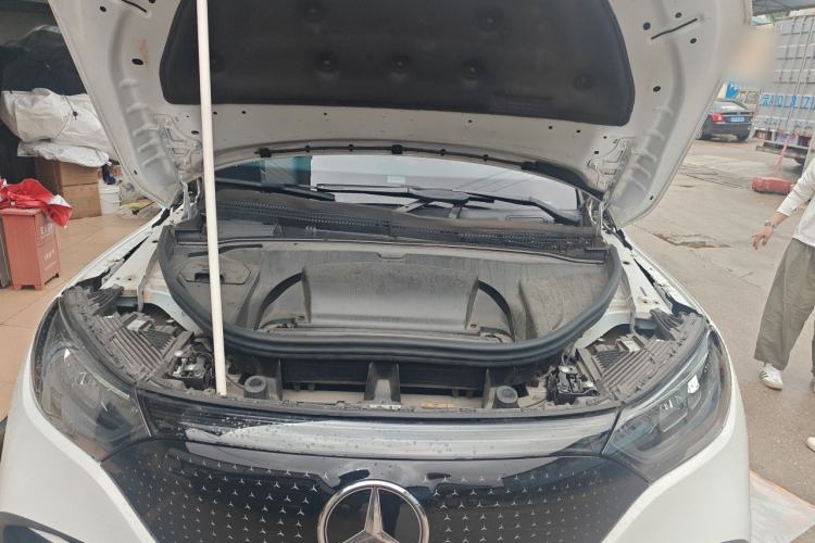 Used Mercedes-Benz EQE 2022 350 Luxury Edition Engine Bay
