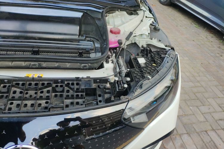 Used Mercedes-Benz EQE 2022 350 First Edition Special Version Engine Bay Left