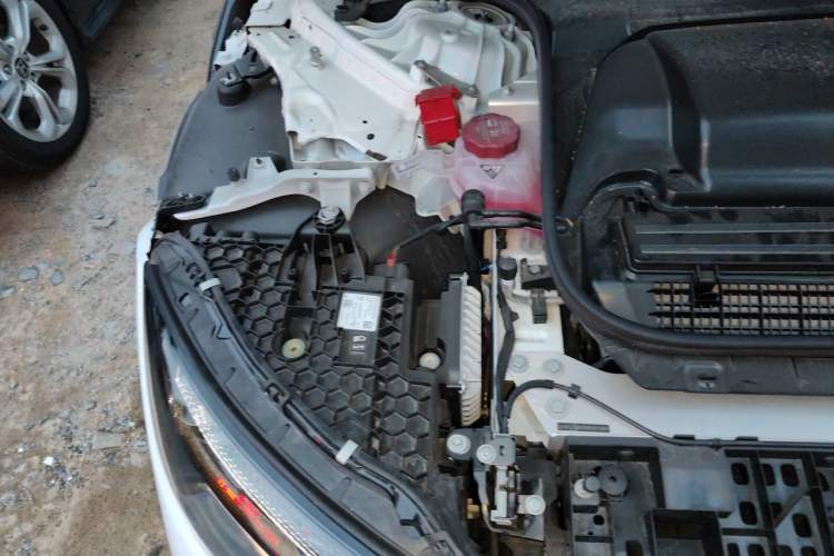 Used Mercedes-Benz EQE 2022 350 First Edition Special Version Engine Bay Right