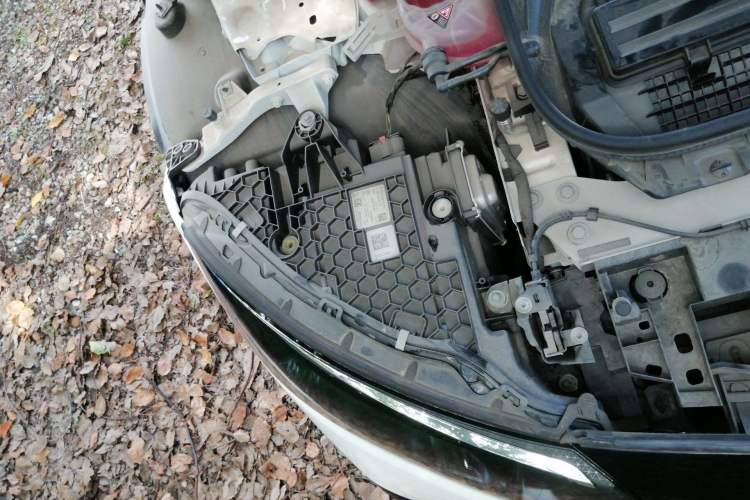 Used Mercedes-Benz EQE 2022 350 Pioneer Edition Engine Bay Right