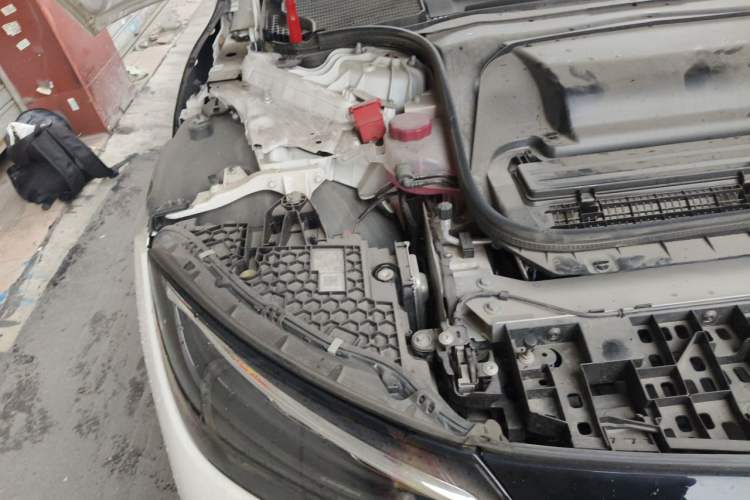 Used Mercedes-Benz EQE 2022 350 Luxury Edition Engine Bay Right