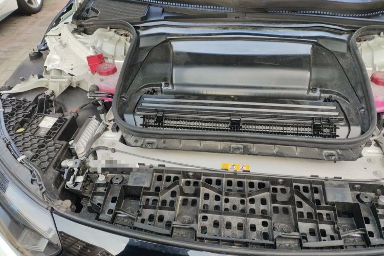 Used Mercedes-Benz EQE 2022 350 First Edition Special Version Engine Bay Right