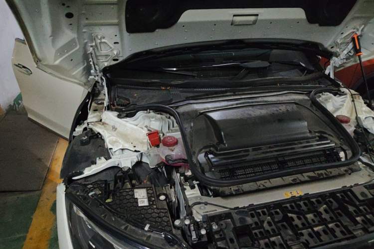 Used Mercedes-Benz EQE 2022 350 Pioneer Edition Engine Bay Right