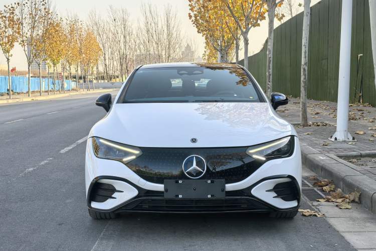 Used Mercedes-Benz EQE 2022 350 Luxury Edition Exterior 2