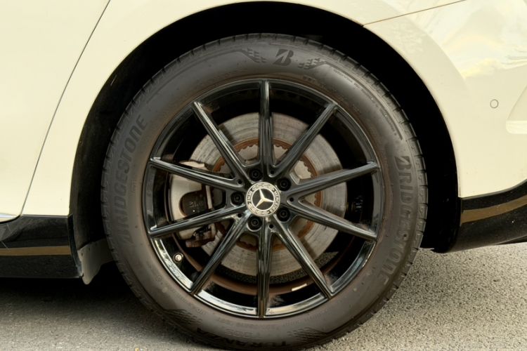 Used Mercedes-Benz EQE 2022 350 Pioneer Edition Exterior 4