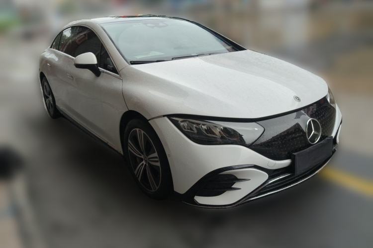 Used Mercedes-Benz EQE 2022 350 Luxury Edition Front Right 45 Deg