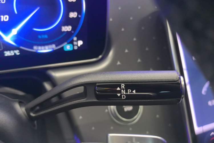 Used Mercedes-Benz EQE 2022 350 First Edition Special Version Gear Lever