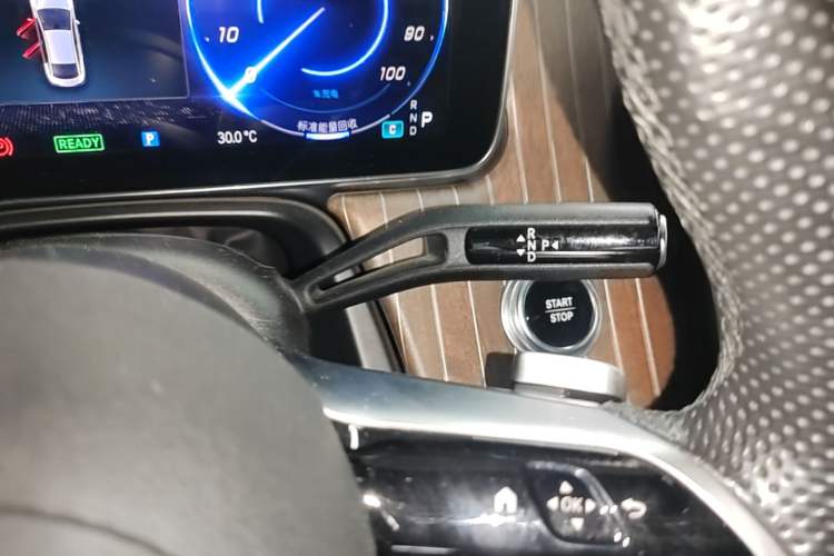 Used Mercedes-Benz EQE 2022 350 Luxury Edition Gear Lever