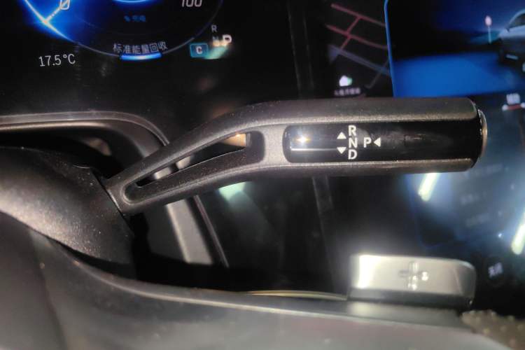Used Mercedes-Benz EQE 2022 350 Pioneer Edition Gear Lever