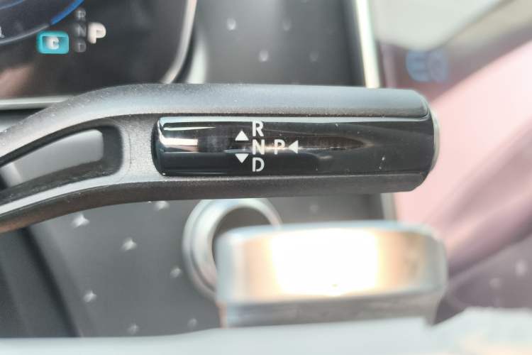 Used Mercedes-Benz EQE 2022 350 First Edition Special Version Gear Lever