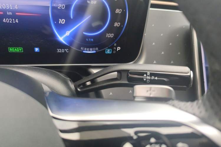 Used Mercedes-Benz EQE 2022 350 First Edition Special Version Gear Lever