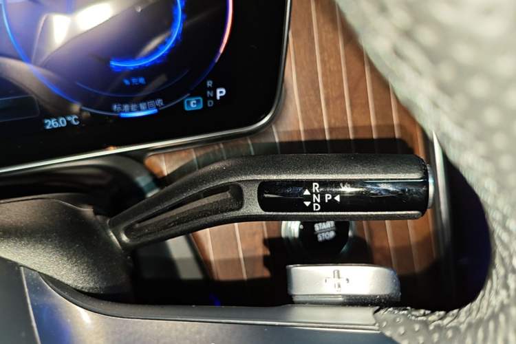 Used Mercedes-Benz EQE 2022 350 Pioneer Edition Gear Lever