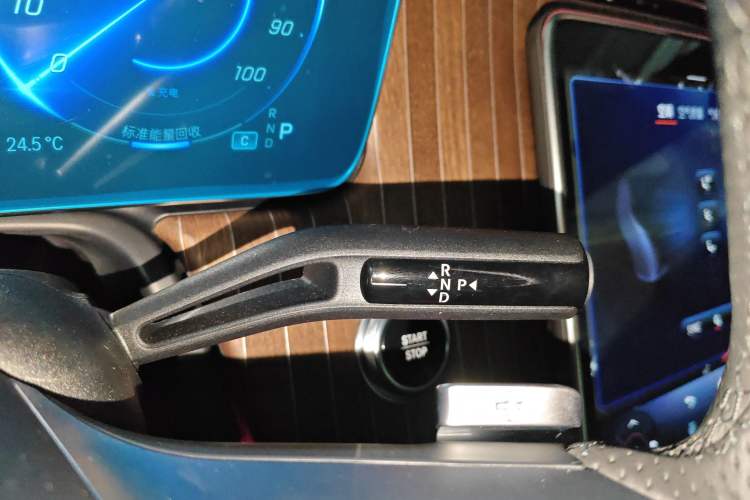 Used Mercedes-Benz EQE 2022 350 Pioneer Edition Gear Lever