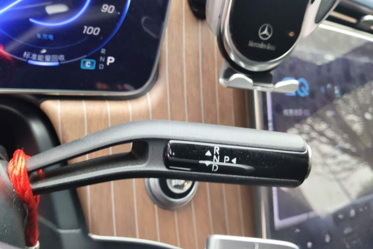 Used Mercedes-Benz EQE 2022 350 Pioneer Edition Gear Lever