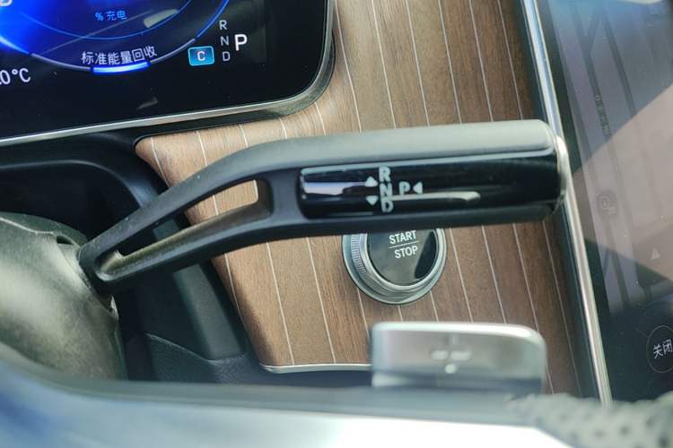 Used Mercedes-Benz EQE 2022 350 Pioneer Edition Gear Lever