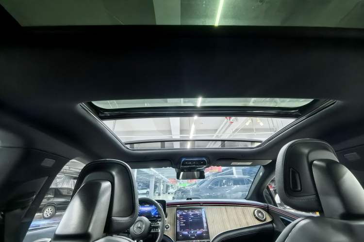 Used Mercedes-Benz EQE 2022 350 Pioneer Edition Headliner