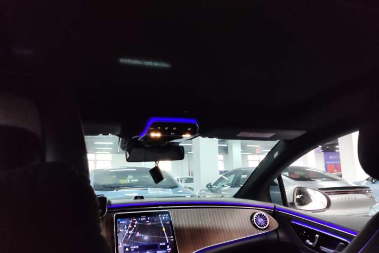 Used Mercedes-Benz EQE 2022 350 Pioneer Edition Headliner
