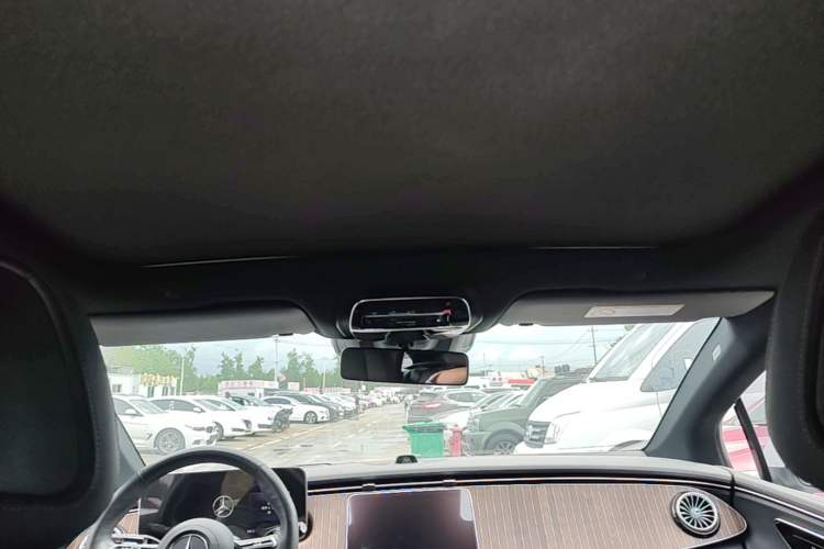 Used Mercedes-Benz EQE 2022 350 Luxury Edition Headliner