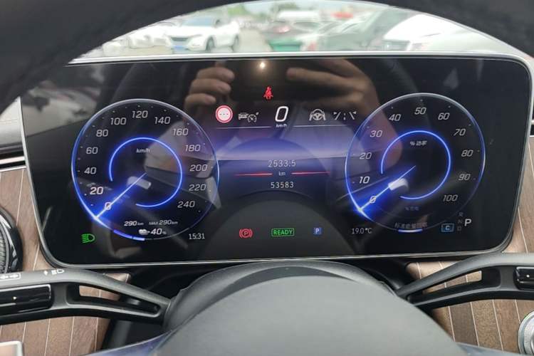 Used Mercedes-Benz EQE 2022 350 Luxury Edition Instrument Cluster