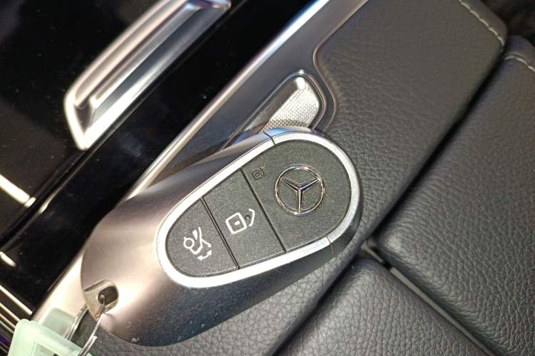 Used Mercedes-Benz EQE 2022 350 First Edition Special Version Interior 1