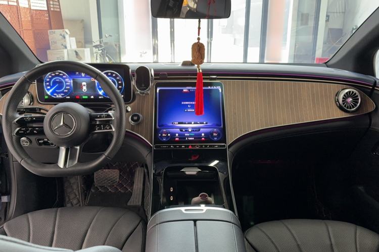 Used Mercedes-Benz EQE 2022 350 Pioneer Edition Interior 2