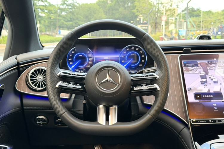 Used Mercedes-Benz EQE 2022 350 Pioneer Edition Interior 8