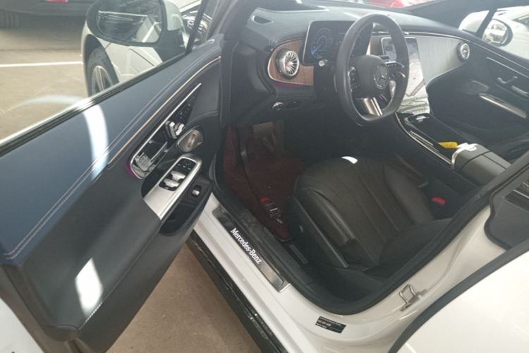 Used Mercedes-Benz EQE 2022 350 Luxury Edition Left Front Seat