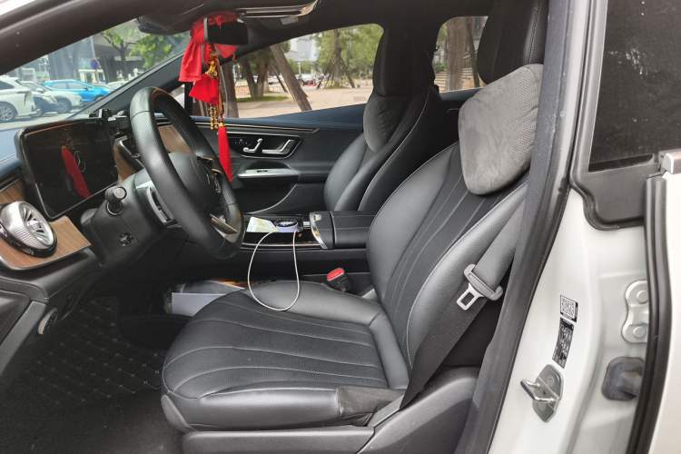 Used Mercedes-Benz EQE 2022 350 Luxury Edition Left Front Seat