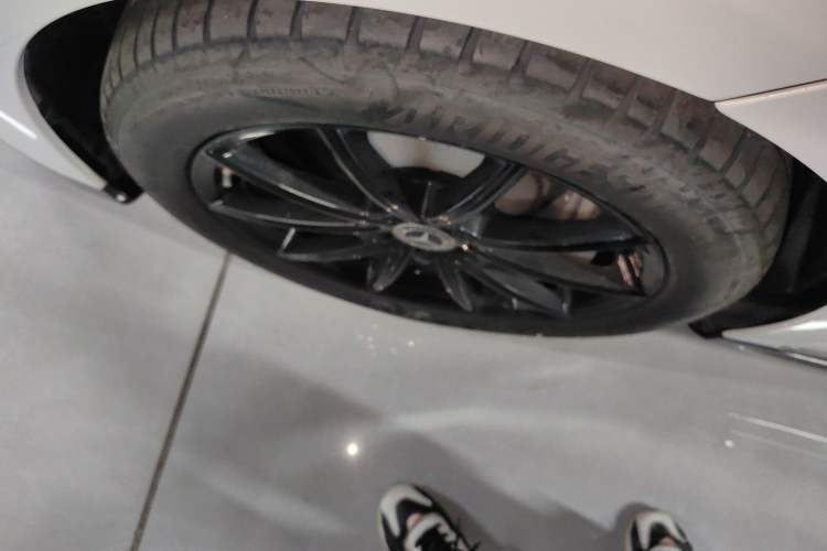 Used Mercedes-Benz EQE 2022 350 Pioneer Edition Left Front Wheel Hub