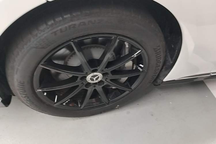 Used Mercedes-Benz EQE 2022 350 Pioneer Edition Left Front Wheel Hub