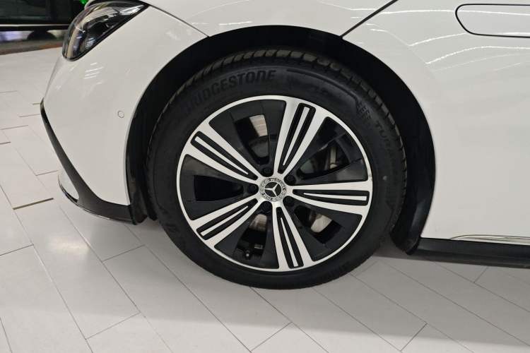 Used Mercedes-Benz EQE 2022 350 Luxury Edition Left Front Wheel Hub