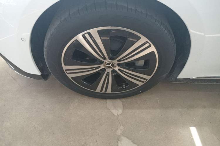 Used Mercedes-Benz EQE 2022 350 Luxury Edition Left Front Wheel Hub