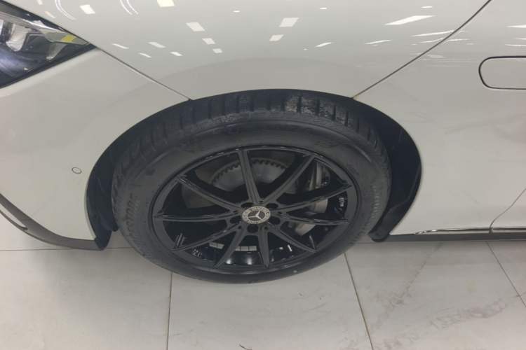 Used Mercedes-Benz EQE 2022 350 Pioneer Edition Left Front Wheel Hub