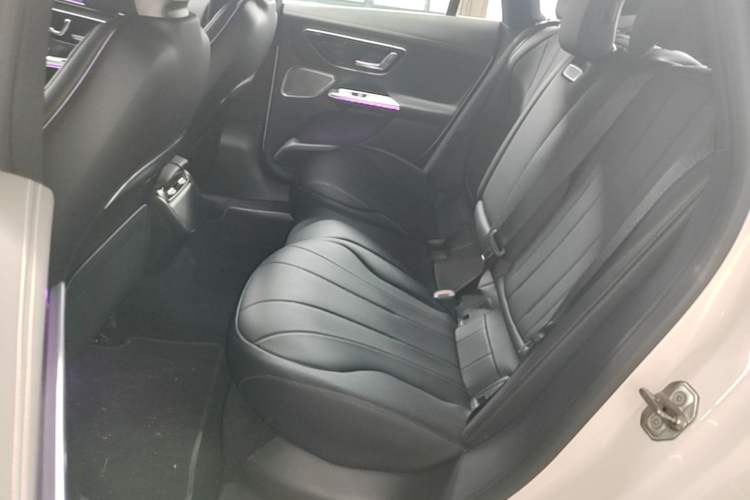 Used Mercedes-Benz EQE 2022 350 Luxury Edition Left Rear Seat