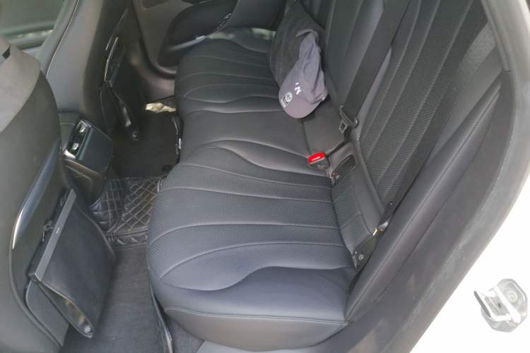Used Mercedes-Benz EQE 2022 350 Pioneer Edition Left Rear Seat