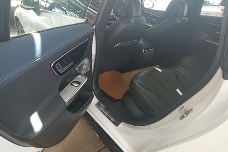 Used Mercedes-Benz EQE 2022 350 Luxury Edition Left Rear Seat