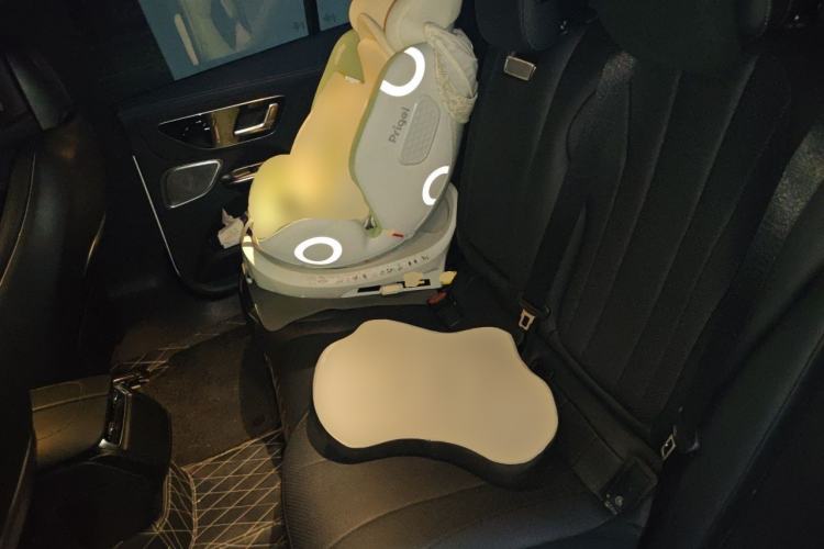 Used Mercedes-Benz EQE 2022 350 Pioneer Edition Left Rear Seat