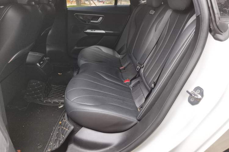 Used Mercedes-Benz EQE 2022 350 Luxury Edition Left Rear Seat