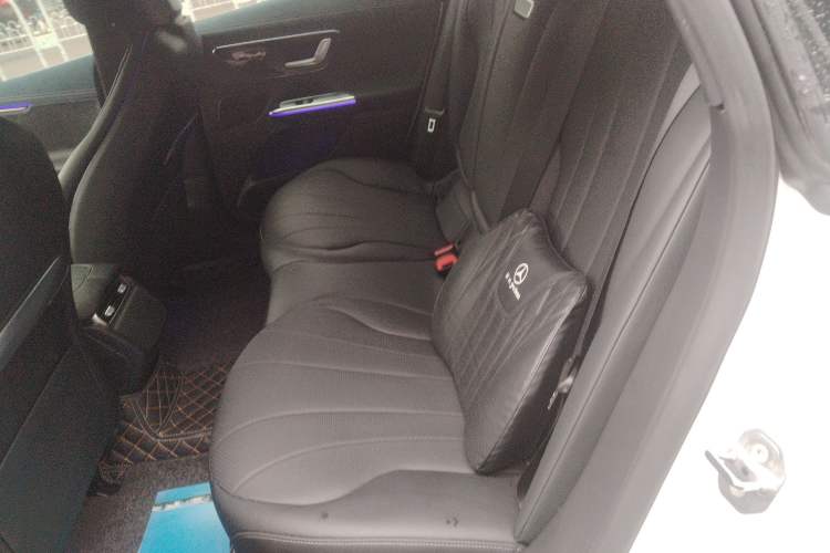 Used Mercedes-Benz EQE 2022 350 Luxury Edition Left Rear Seat