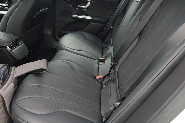 Used Mercedes-Benz EQE 2022 350 Luxury Edition Left Rear Seat