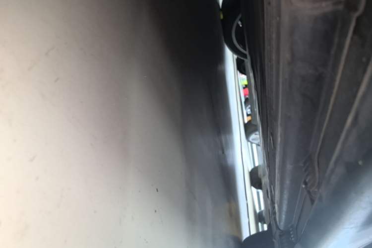 Used Mercedes-Benz EQE 2022 350 First Edition Special Version Left Side Sill