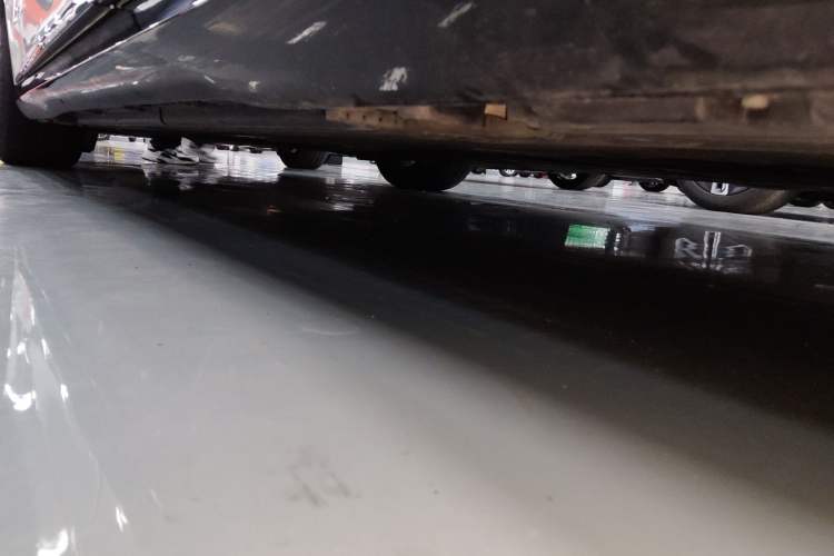 Used Mercedes-Benz EQE 2022 350 Pioneer Edition Left Side Sill