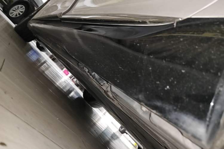 Used Mercedes-Benz EQE 2022 350 Luxury Edition Left Side Sill