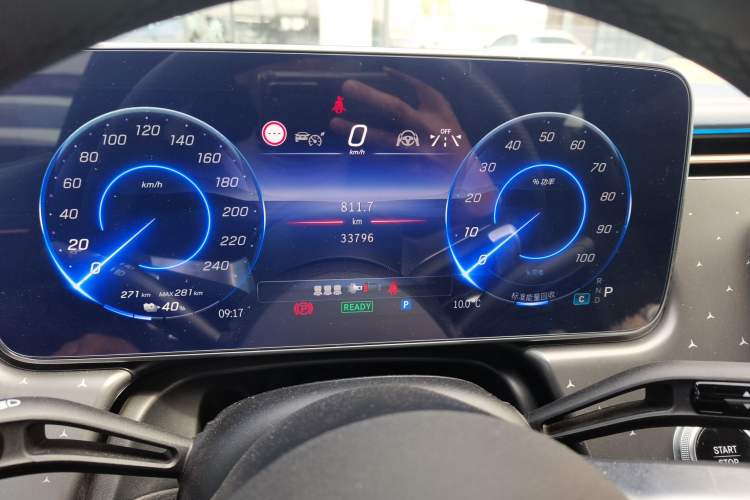 Used Mercedes-Benz EQE 2022 350 First Edition Special Version Odometer Close Up