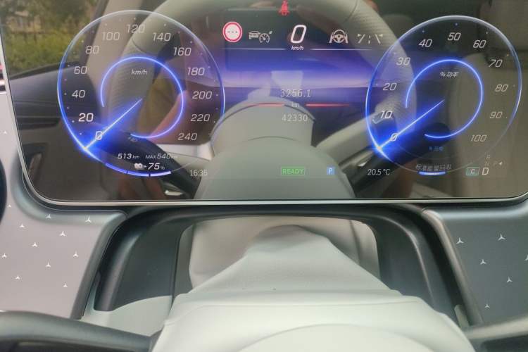 Used Mercedes-Benz EQE 2022 350 First Edition Special Version Odometer Close Up