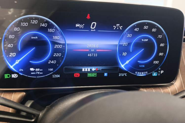 Used Mercedes-Benz EQE 2022 350 Pioneer Edition Odometer Close Up