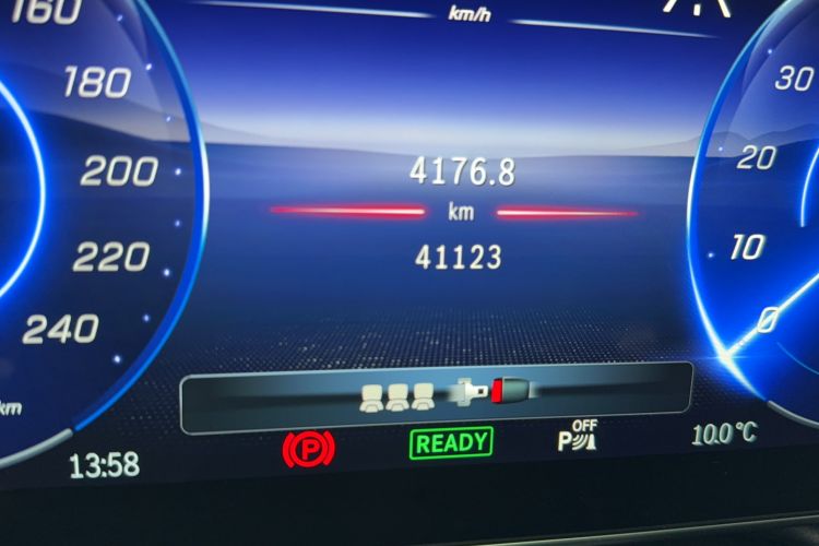 Used Mercedes-Benz EQE 2022 350 Pioneer Edition Odometer Close Up