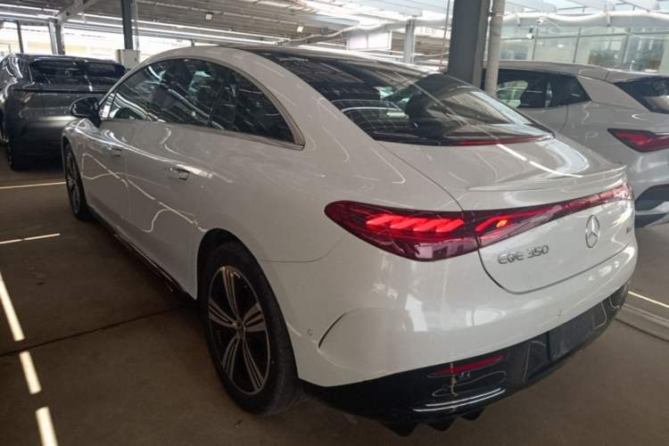 Used Mercedes-Benz EQE 2022 350 Luxury Edition Rear Left 45 Deg