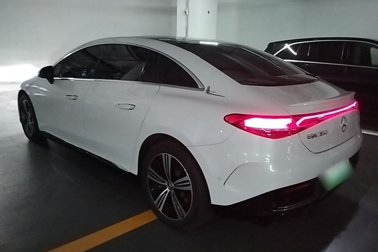 Used Mercedes-Benz EQE 2022 350 Luxury Edition Rear Left 45 Deg